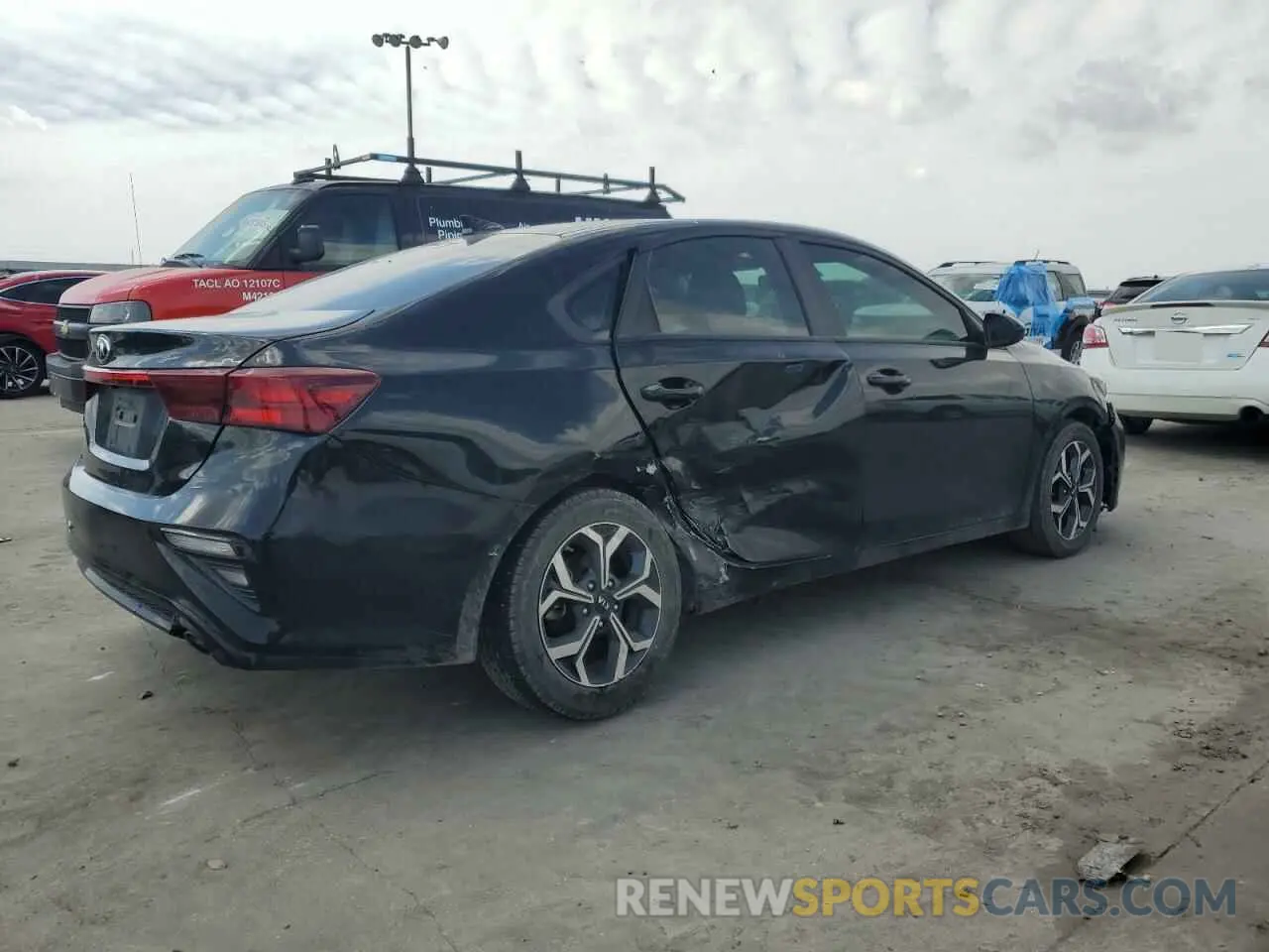 3 Photograph of a damaged car 3KPF24AD6LE241439 KIA FORTE 2020