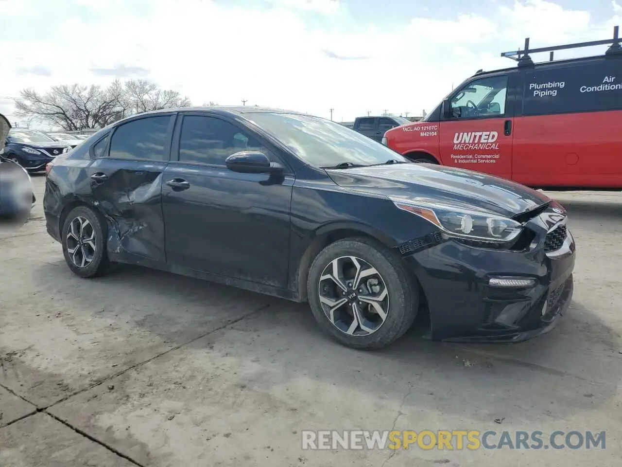 4 Photograph of a damaged car 3KPF24AD6LE241439 KIA FORTE 2020