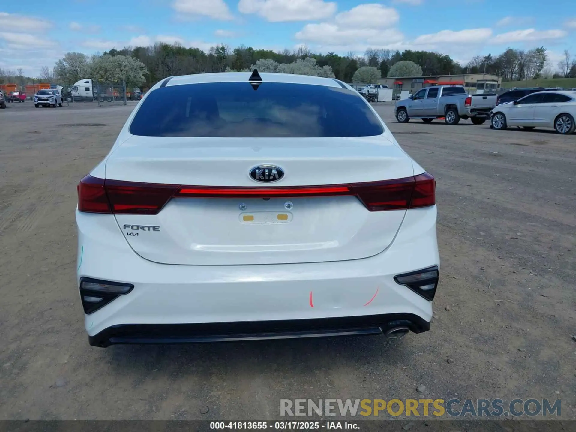16 Photograph of a damaged car 3KPF24AD6LE252277 KIA FORTE 2020