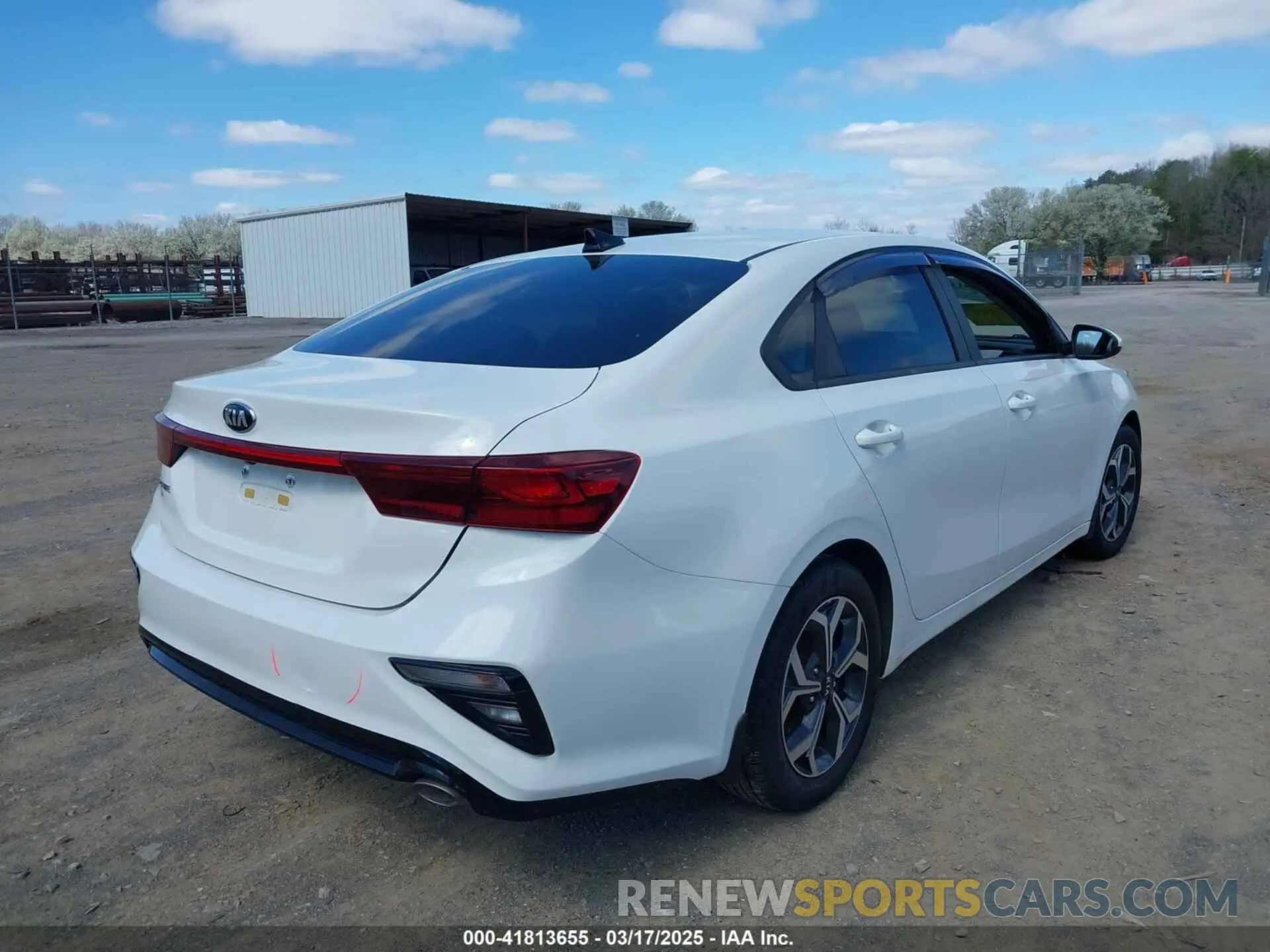 4 Photograph of a damaged car 3KPF24AD6LE252277 KIA FORTE 2020