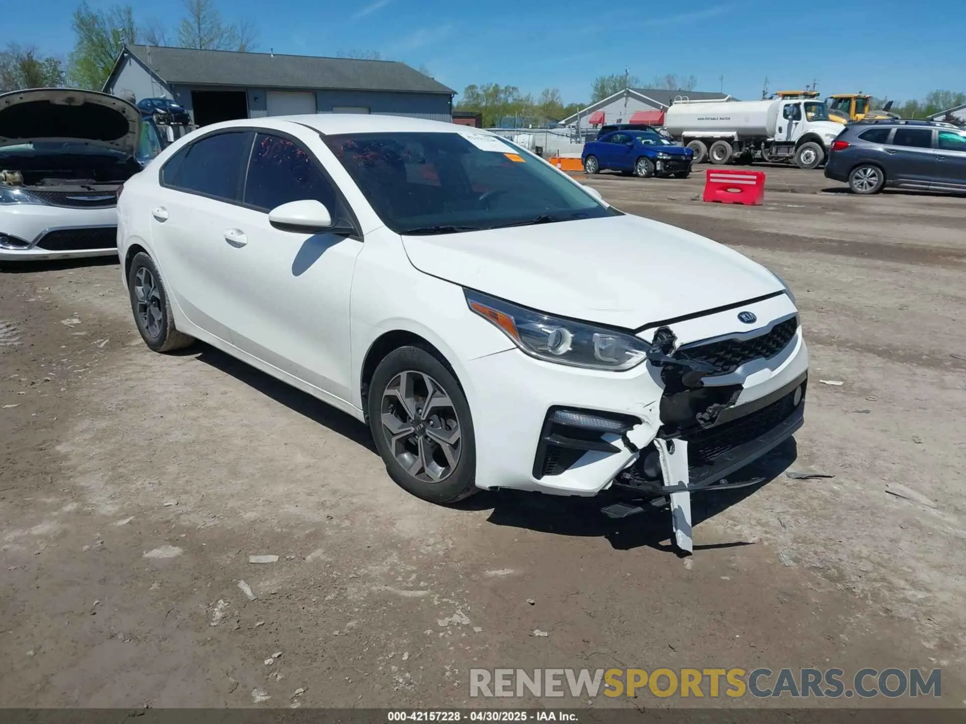 1 Photograph of a damaged car 3KPF24AD6LE256720 KIA FORTE 2020