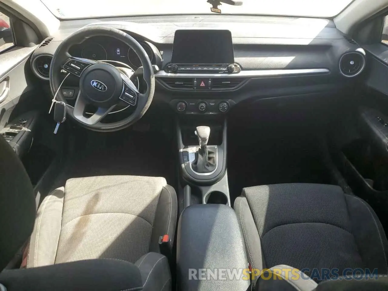 8 Photograph of a damaged car 3KPF24AD7LE154004 KIA FORTE 2020