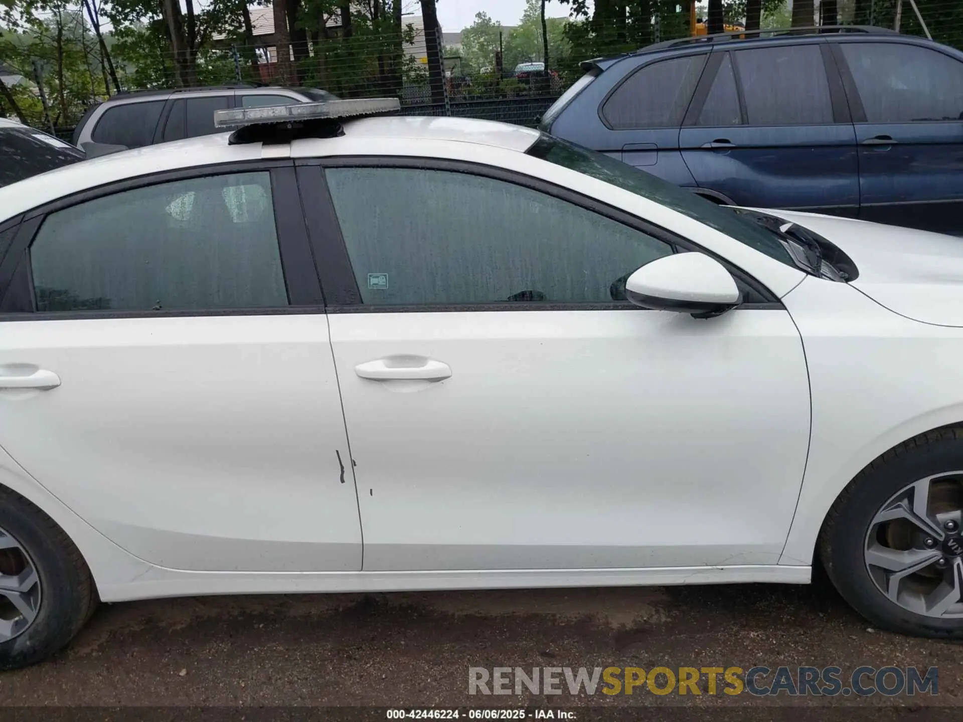 13 Photograph of a damaged car 3KPF24AD7LE172261 KIA FORTE 2020