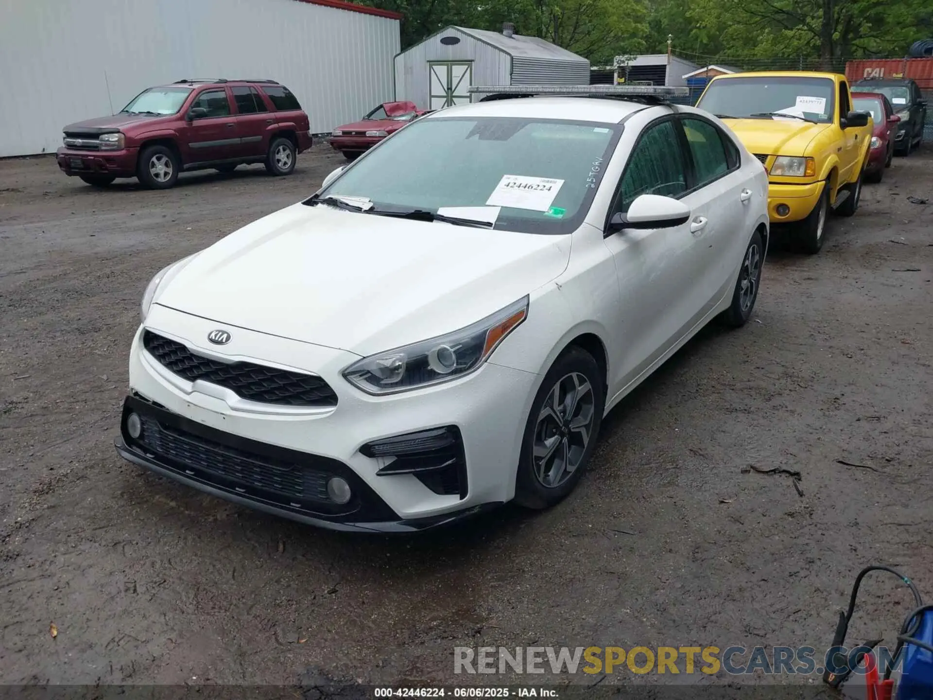 2 Photograph of a damaged car 3KPF24AD7LE172261 KIA FORTE 2020