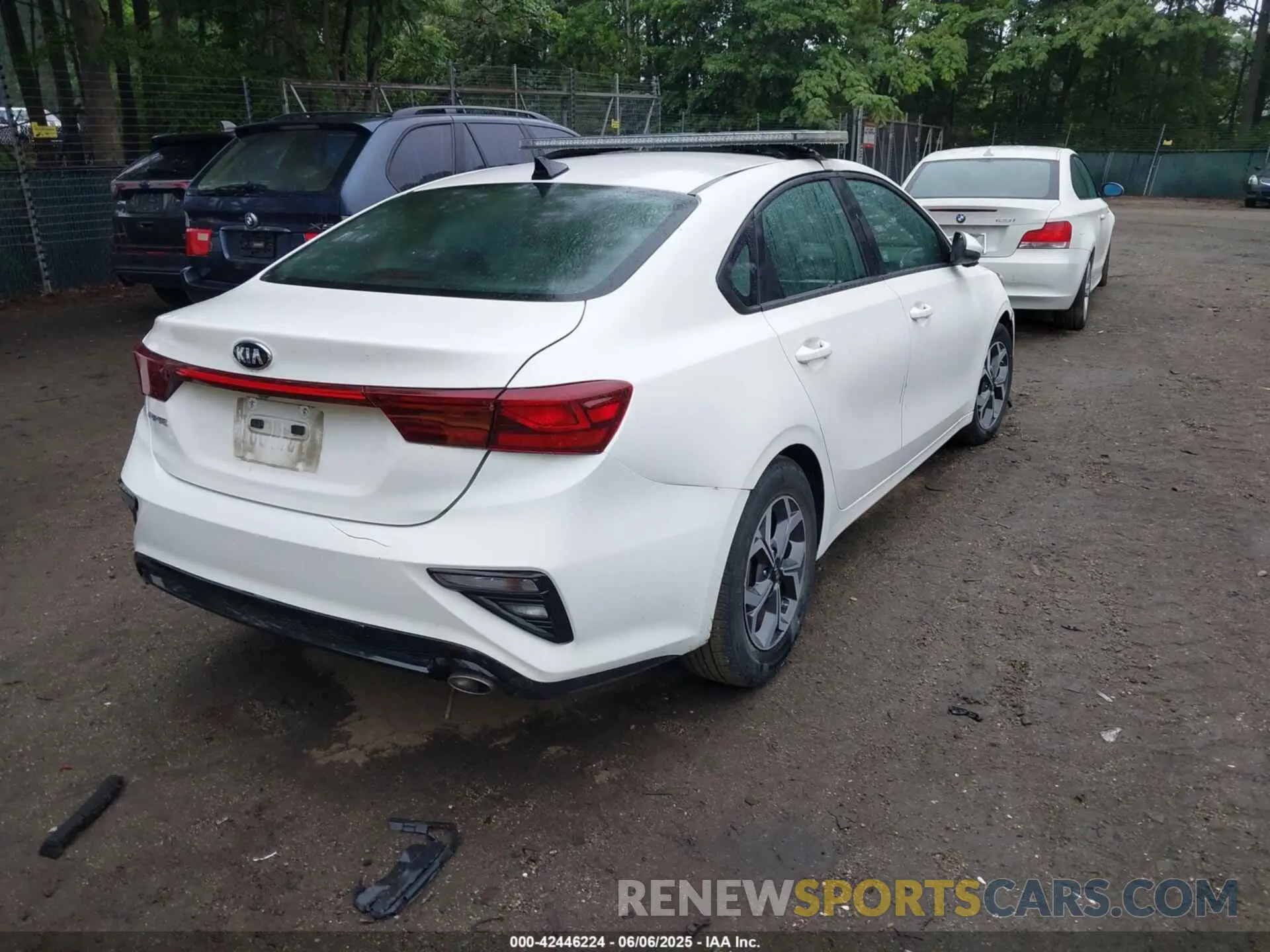 4 Photograph of a damaged car 3KPF24AD7LE172261 KIA FORTE 2020
