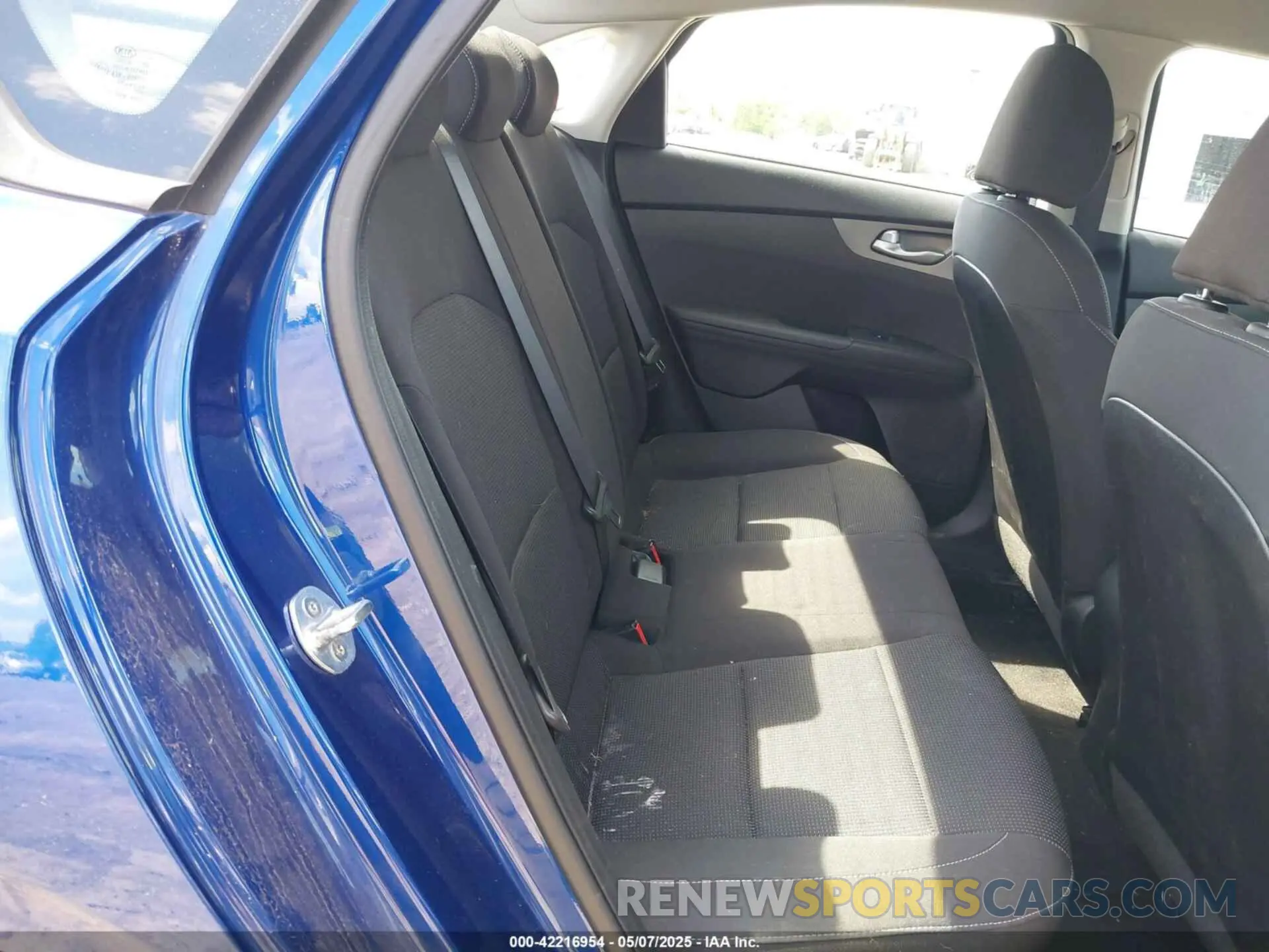 8 Photograph of a damaged car 3KPF24AD7LE187522 KIA FORTE 2020