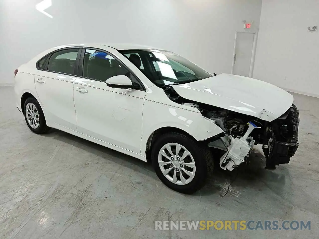 4 Photograph of a damaged car 3KPF24AD7LE191652 KIA FORTE 2020