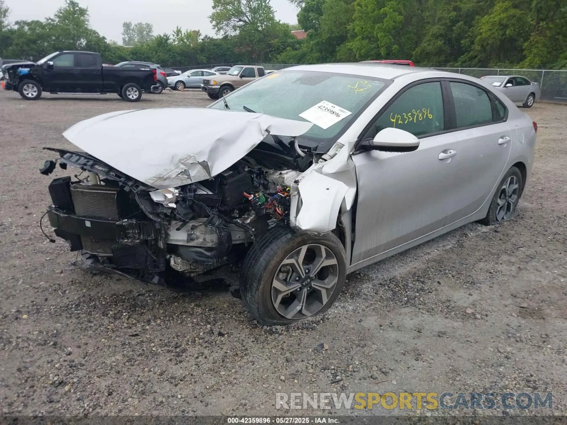 2 Photograph of a damaged car 3KPF24AD7LE198505 KIA FORTE 2020