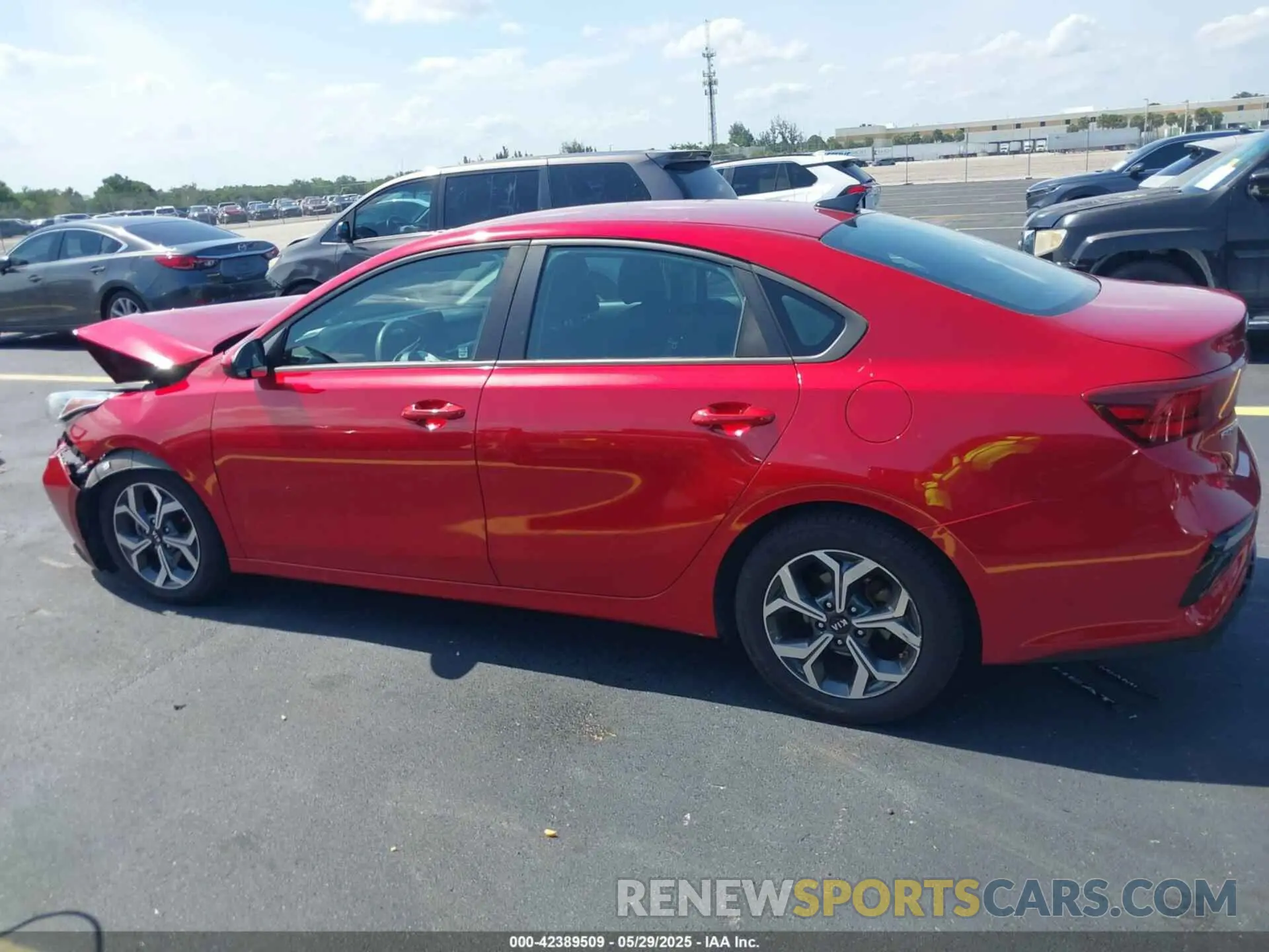 13 Photograph of a damaged car 3KPF24AD7LE203489 KIA FORTE 2020
