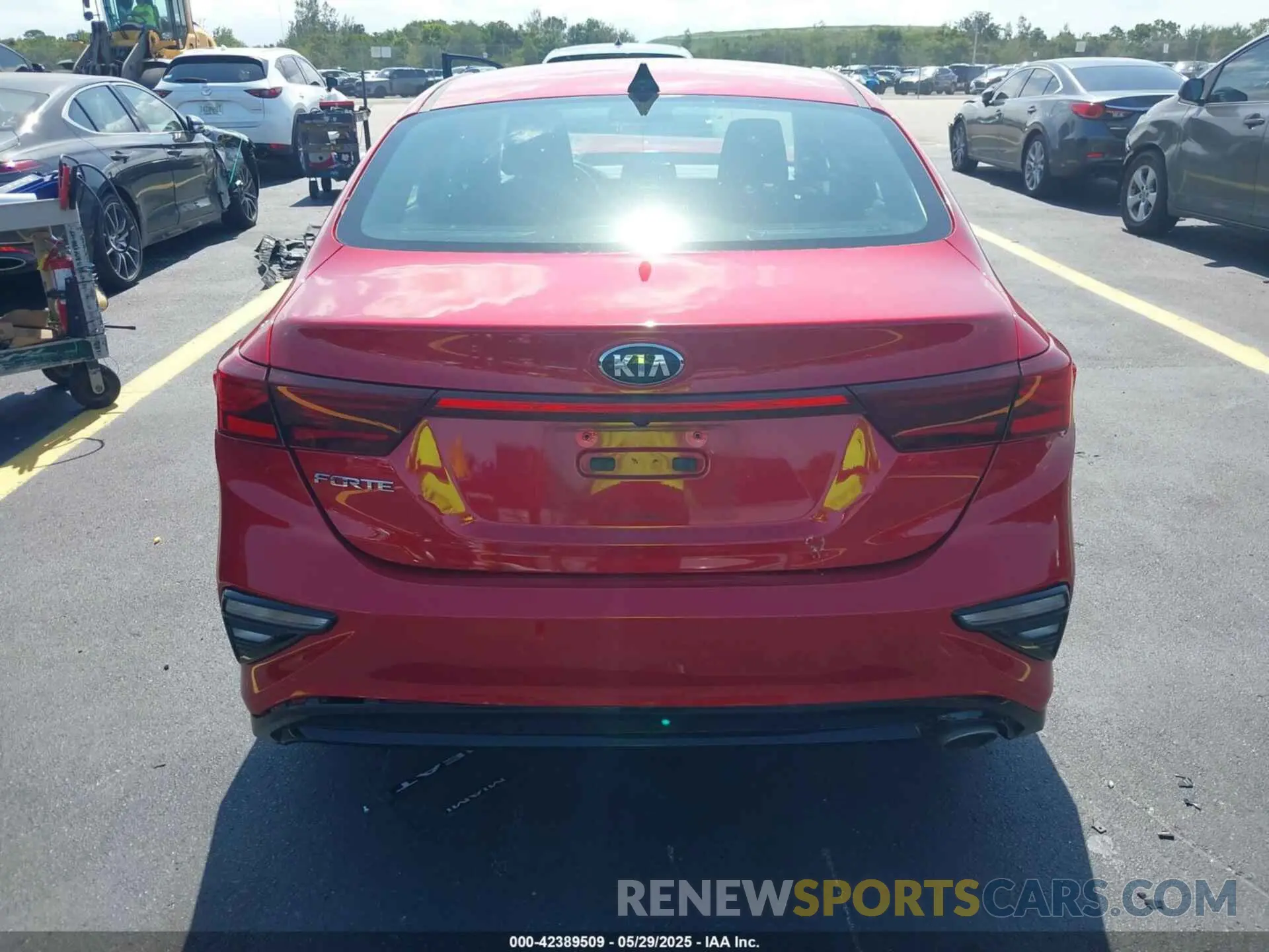 15 Photograph of a damaged car 3KPF24AD7LE203489 KIA FORTE 2020