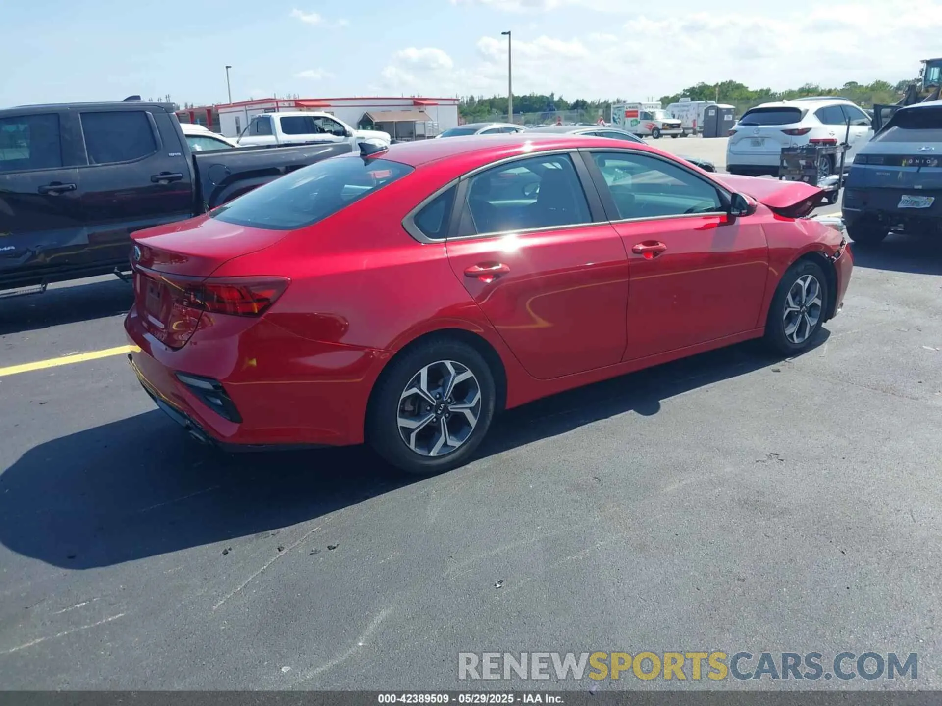 4 Photograph of a damaged car 3KPF24AD7LE203489 KIA FORTE 2020