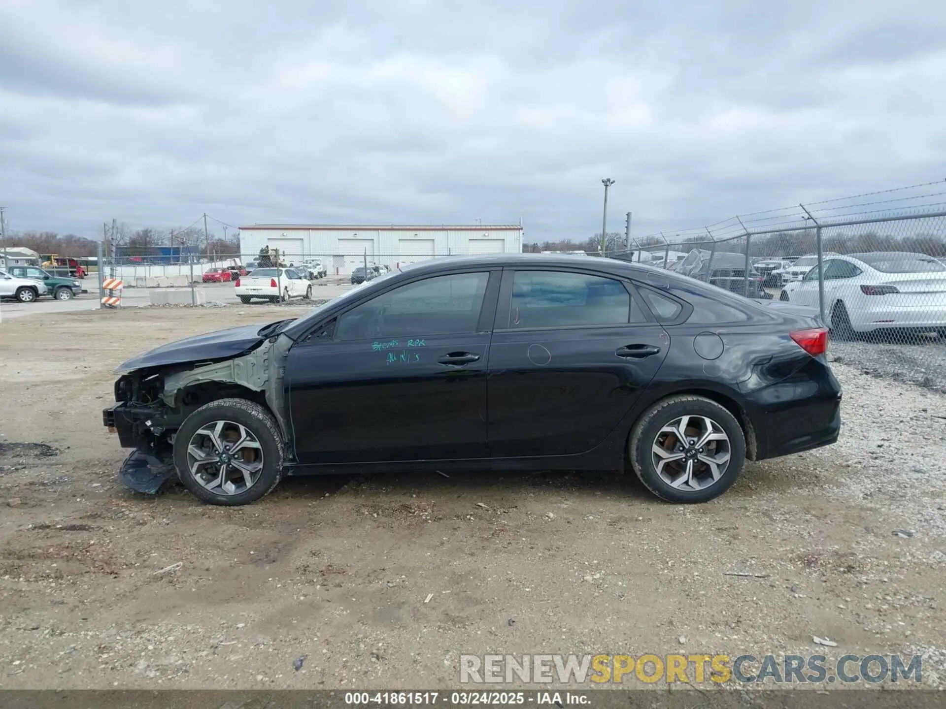 15 Photograph of a damaged car 3KPF24AD7LE205405 KIA FORTE 2020
