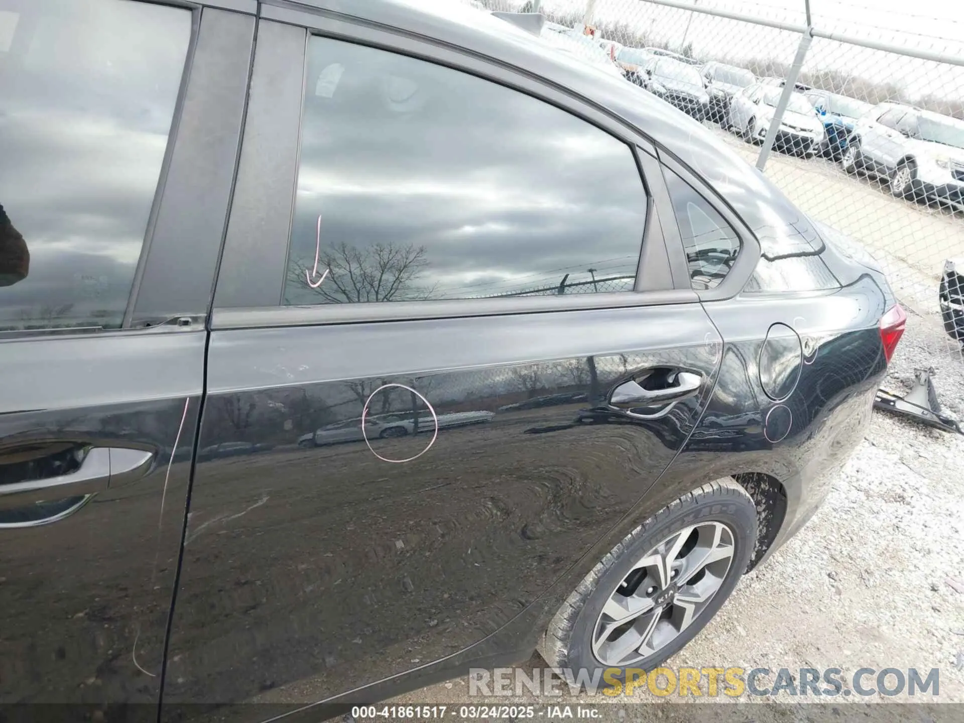 18 Photograph of a damaged car 3KPF24AD7LE205405 KIA FORTE 2020