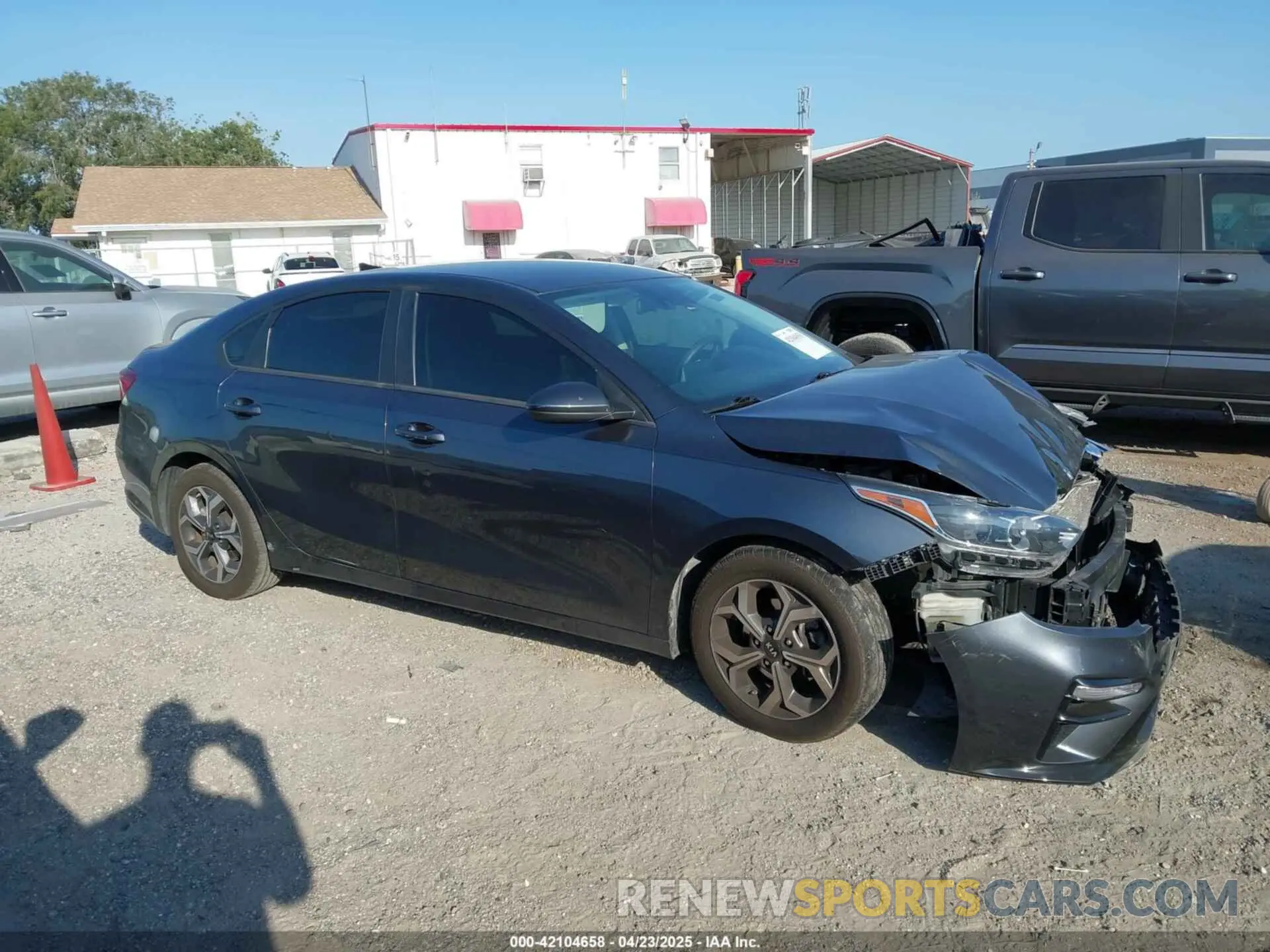 12 Photograph of a damaged car 3KPF24AD7LE228649 KIA FORTE 2020