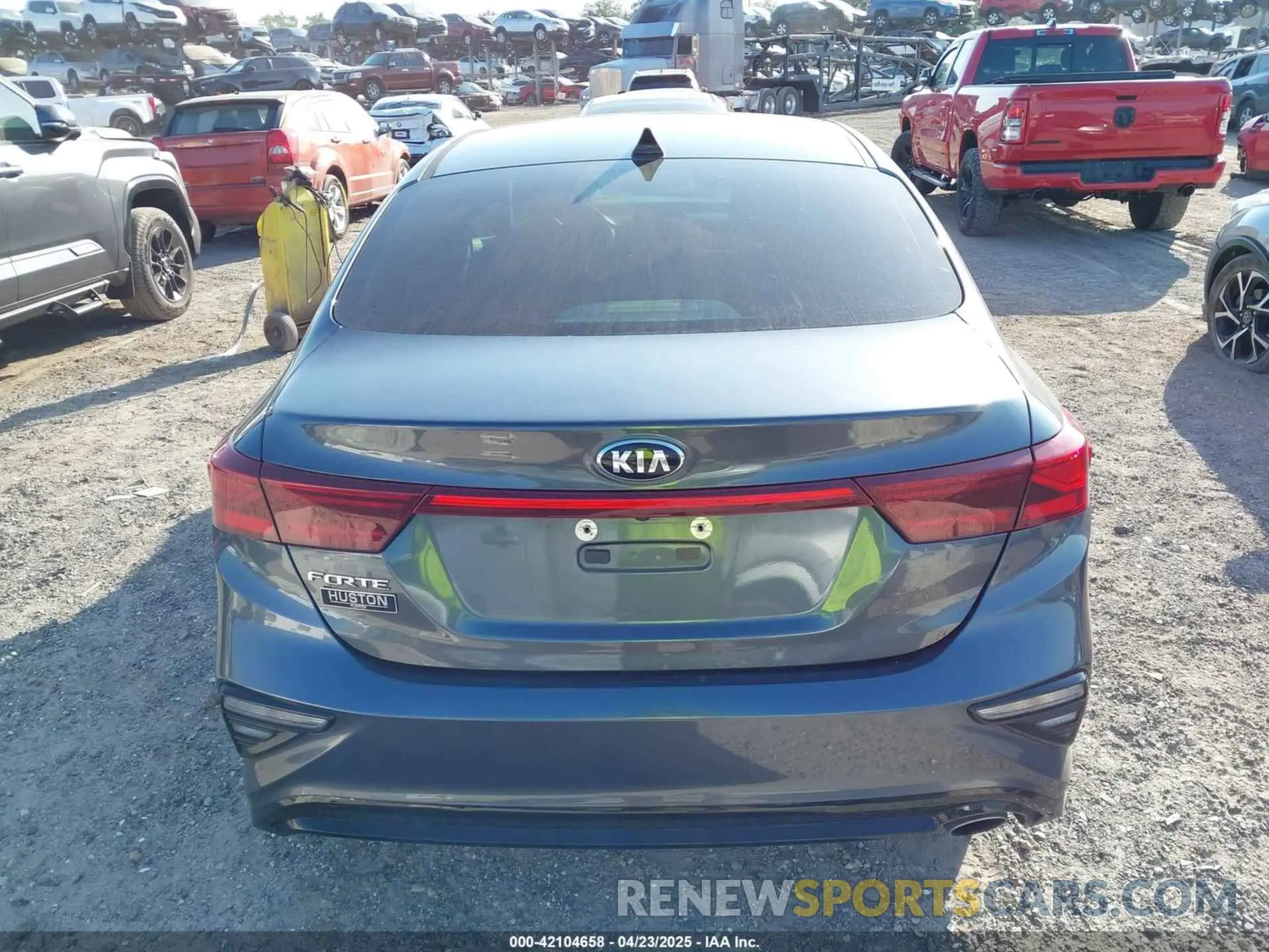 15 Photograph of a damaged car 3KPF24AD7LE228649 KIA FORTE 2020