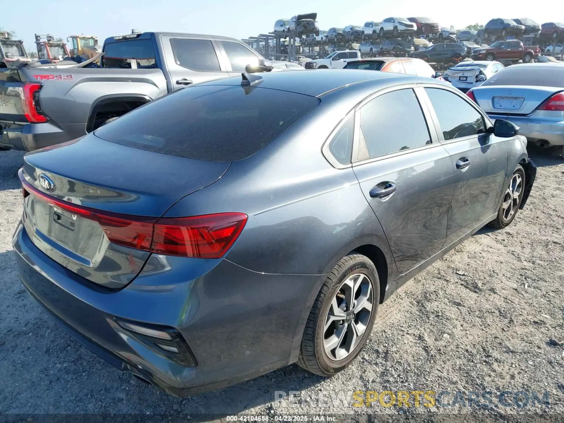 4 Photograph of a damaged car 3KPF24AD7LE228649 KIA FORTE 2020