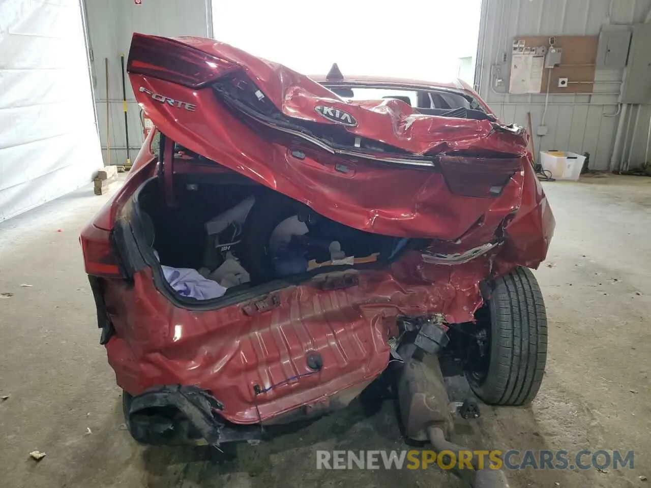 6 Photograph of a damaged car 3KPF24AD7LE230417 KIA FORTE 2020