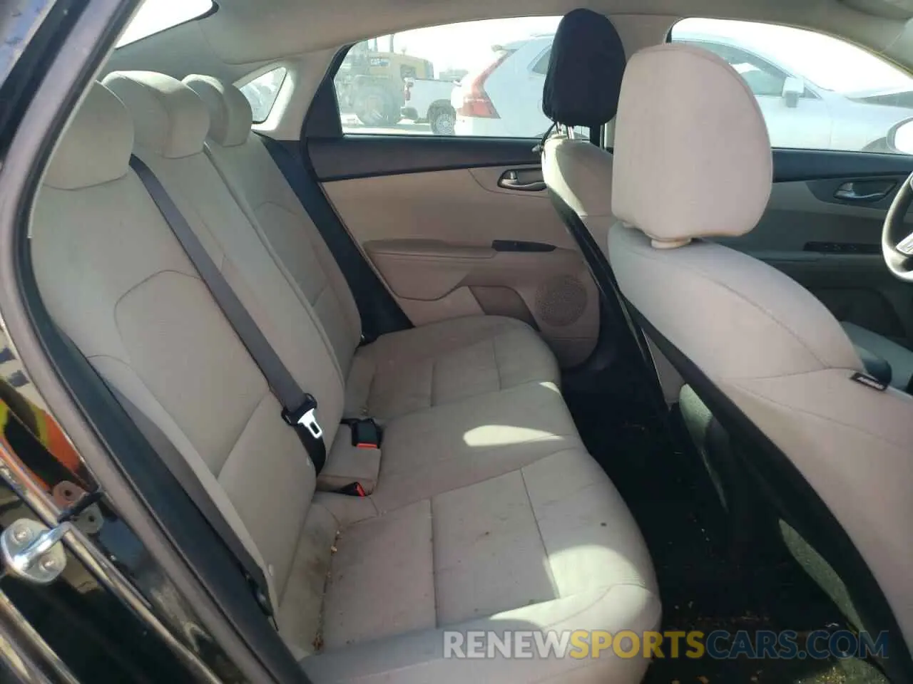 10 Photograph of a damaged car 3KPF24AD7LE237433 KIA FORTE 2020