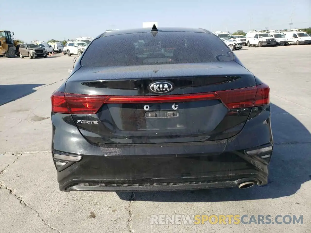 6 Photograph of a damaged car 3KPF24AD7LE237433 KIA FORTE 2020