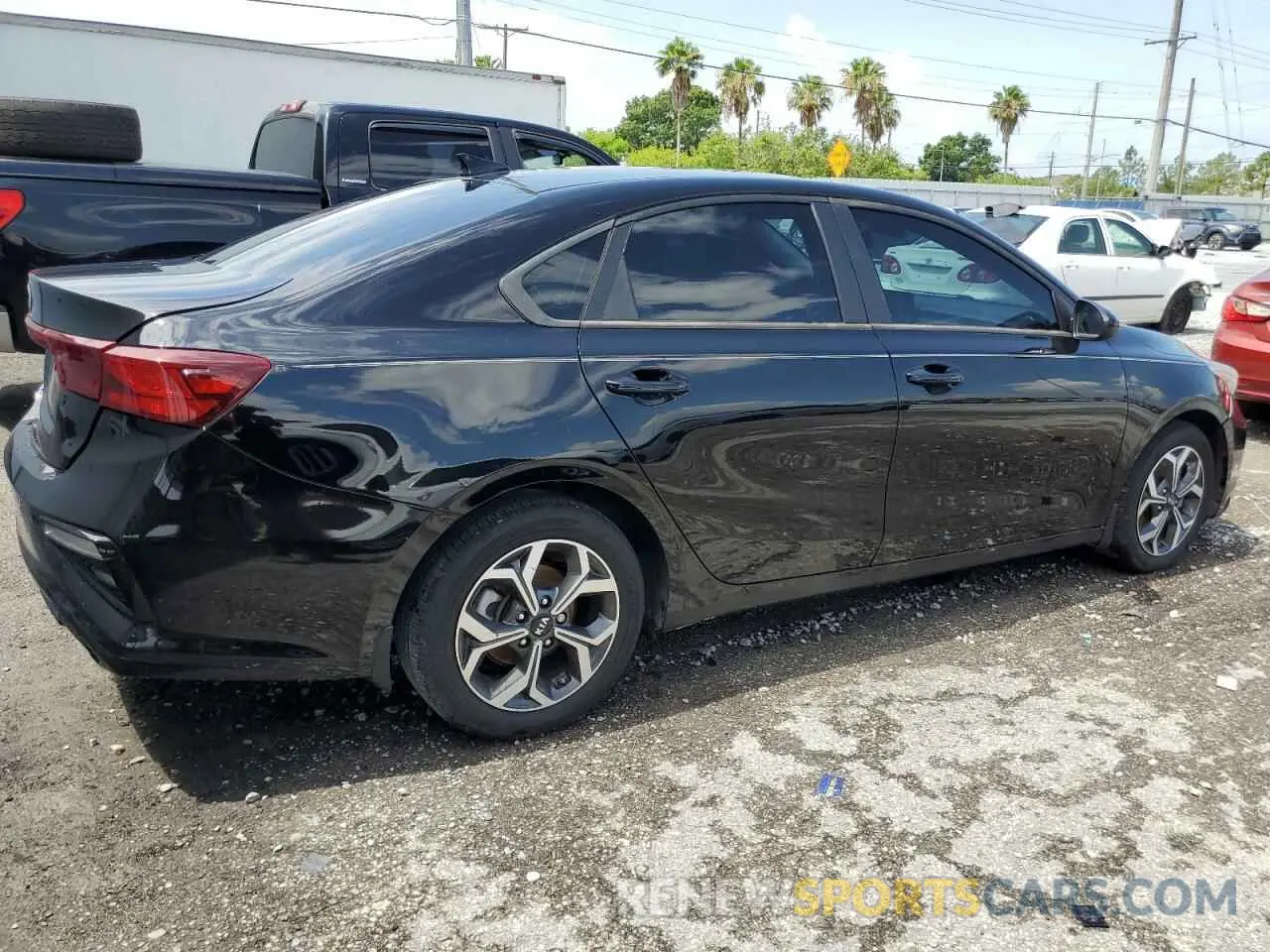 3 Photograph of a damaged car 3KPF24AD7LE240445 KIA FORTE 2020