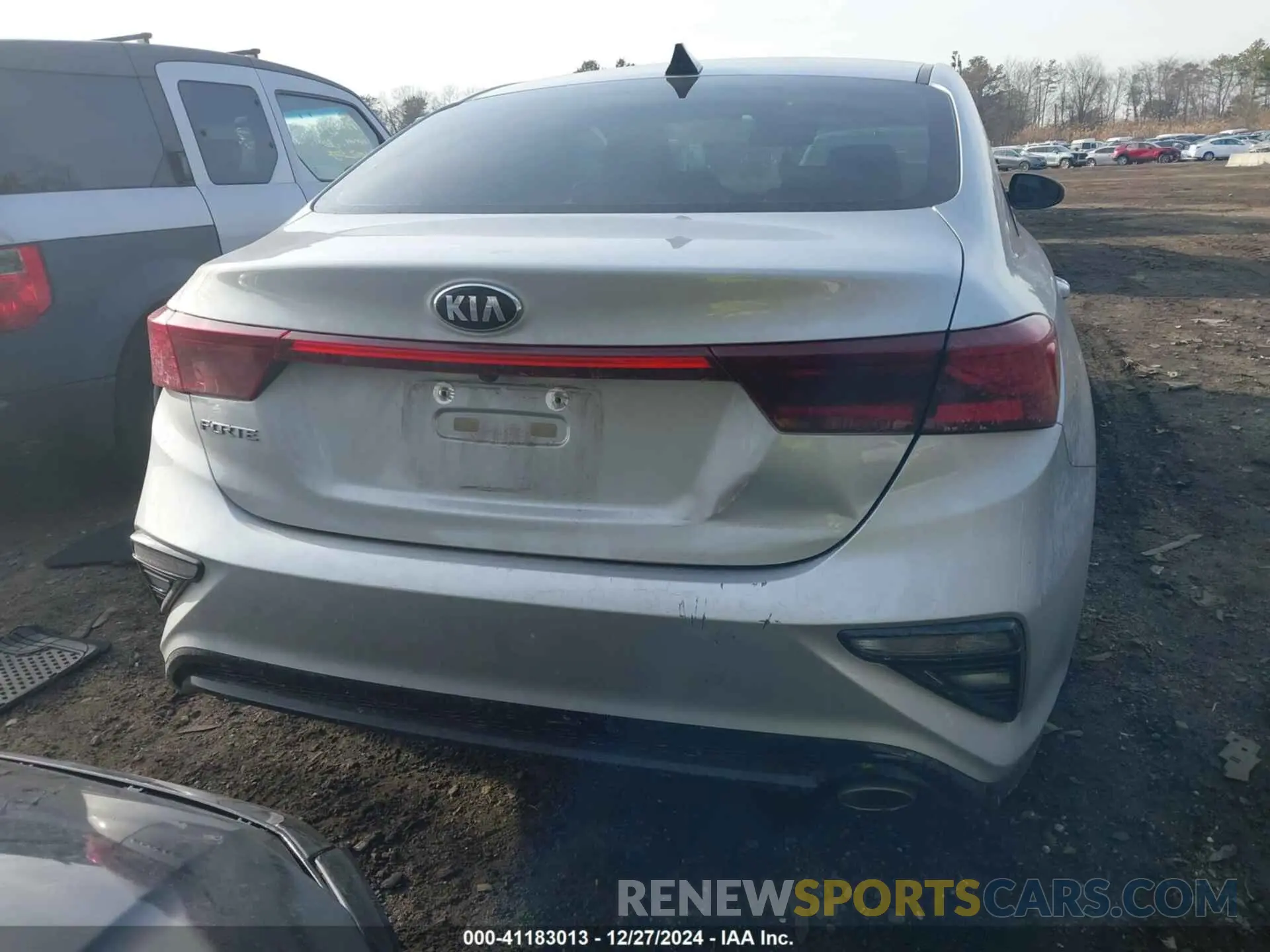 16 Photograph of a damaged car 3KPF24AD7LE242888 KIA FORTE 2020