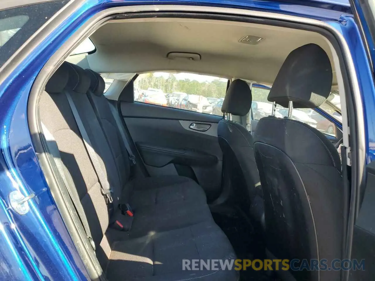 10 Photograph of a damaged car 3KPF24AD7LE245449 KIA FORTE 2020
