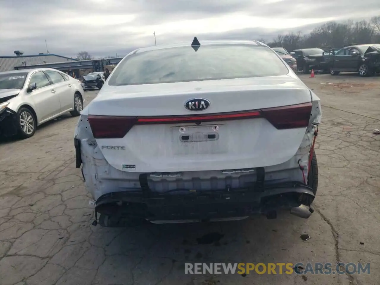 6 Photograph of a damaged car 3KPF24AD7LE245919 KIA FORTE 2020