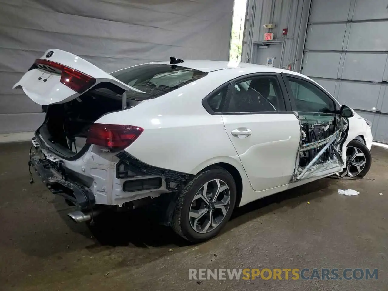 3 Photograph of a damaged car 3KPF24AD7LE253468 KIA FORTE 2020