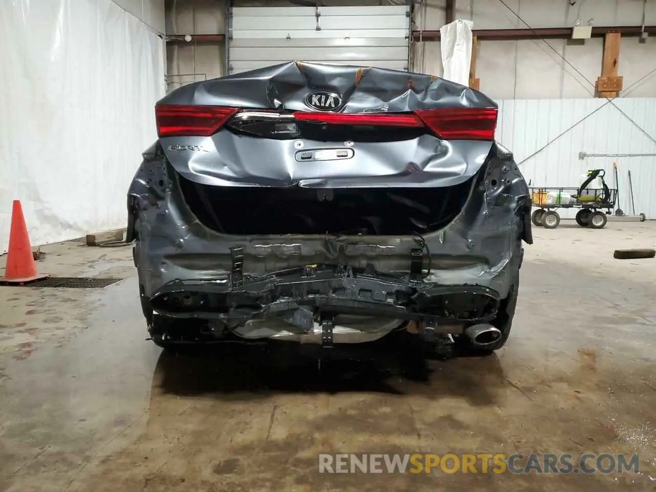 6 Photograph of a damaged car 3KPF24AD7LE259478 KIA FORTE 2020