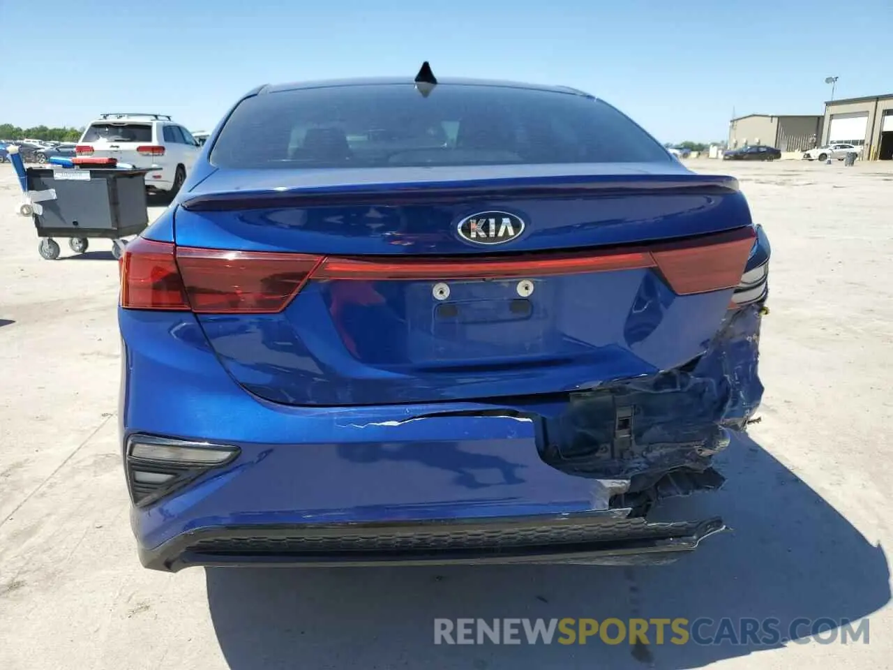 6 Photograph of a damaged car 3KPF24AD8LE140435 KIA FORTE 2020