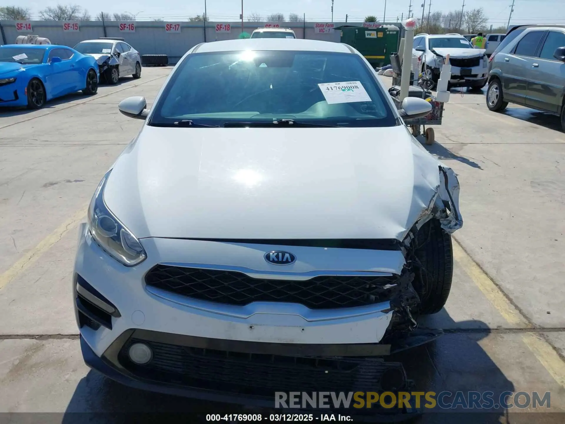 13 Photograph of a damaged car 3KPF24AD8LE151323 KIA FORTE 2020