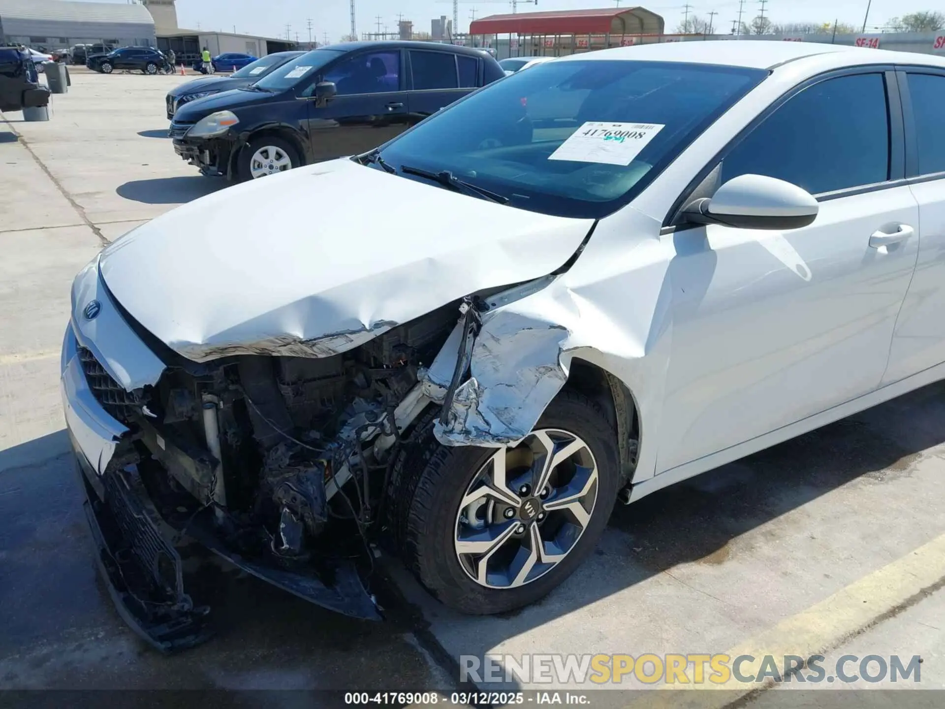6 Photograph of a damaged car 3KPF24AD8LE151323 KIA FORTE 2020