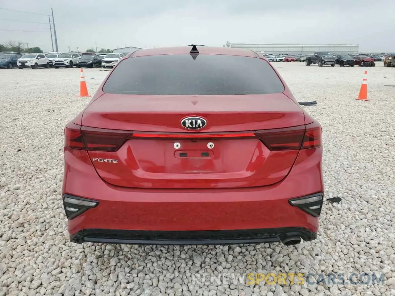 6 Photograph of a damaged car 3KPF24AD8LE154562 KIA FORTE 2020