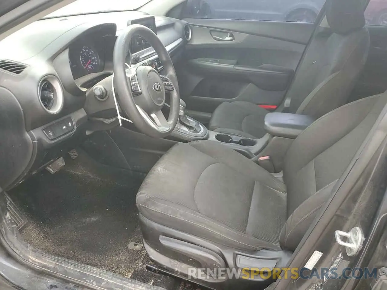 7 Photograph of a damaged car 3KPF24AD8LE155808 KIA FORTE 2020