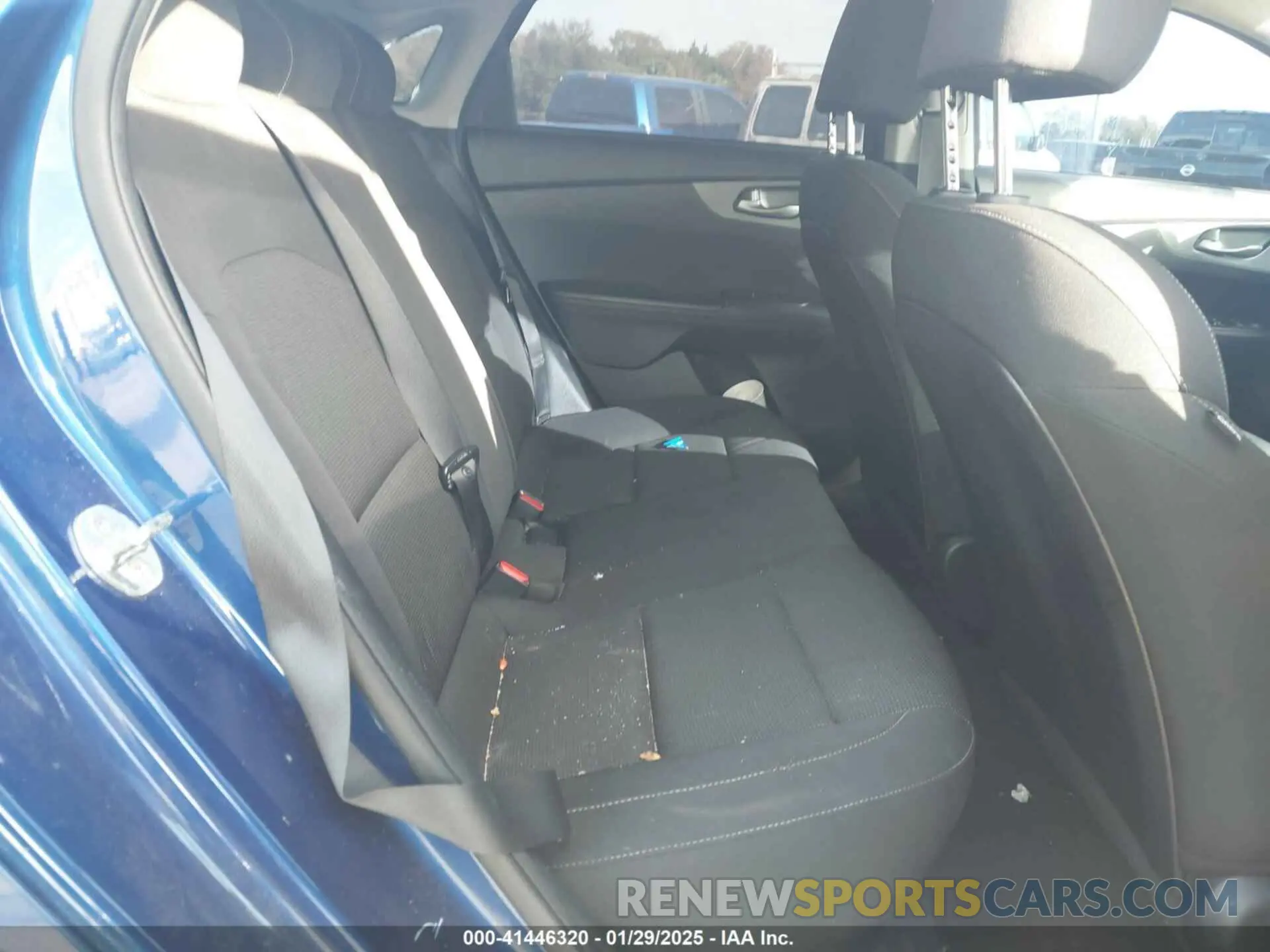 8 Photograph of a damaged car 3KPF24AD8LE159406 KIA FORTE 2020
