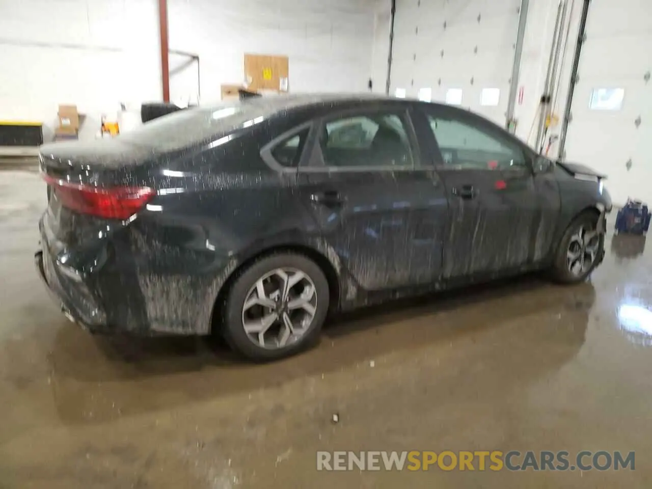3 Photograph of a damaged car 3KPF24AD8LE160975 KIA FORTE 2020