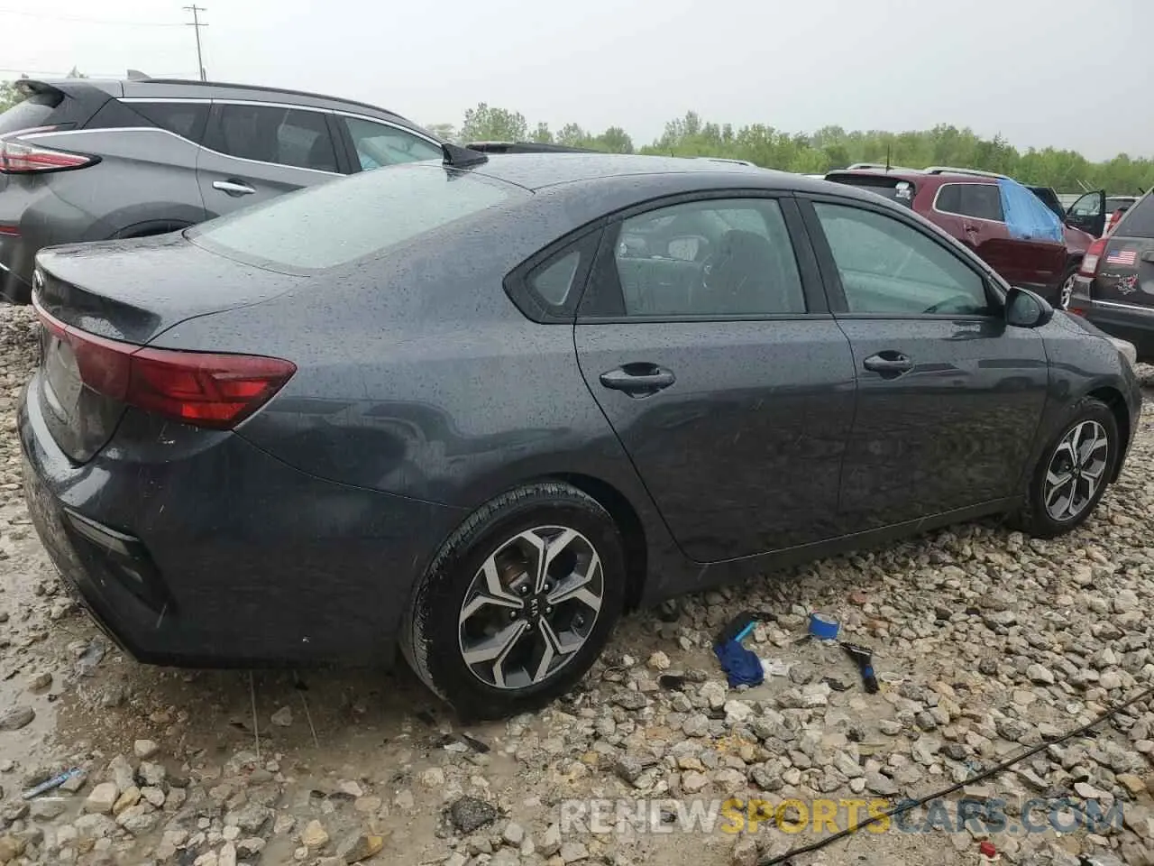 3 Photograph of a damaged car 3KPF24AD8LE175282 KIA FORTE 2020