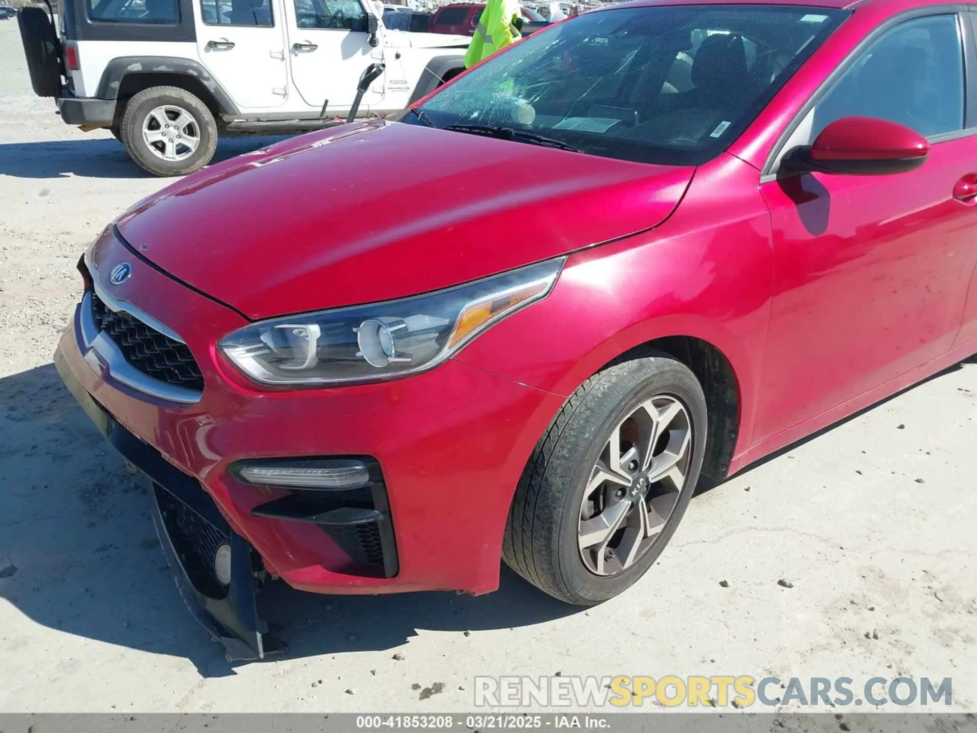 16 Photograph of a damaged car 3KPF24AD8LE182202 KIA FORTE 2020