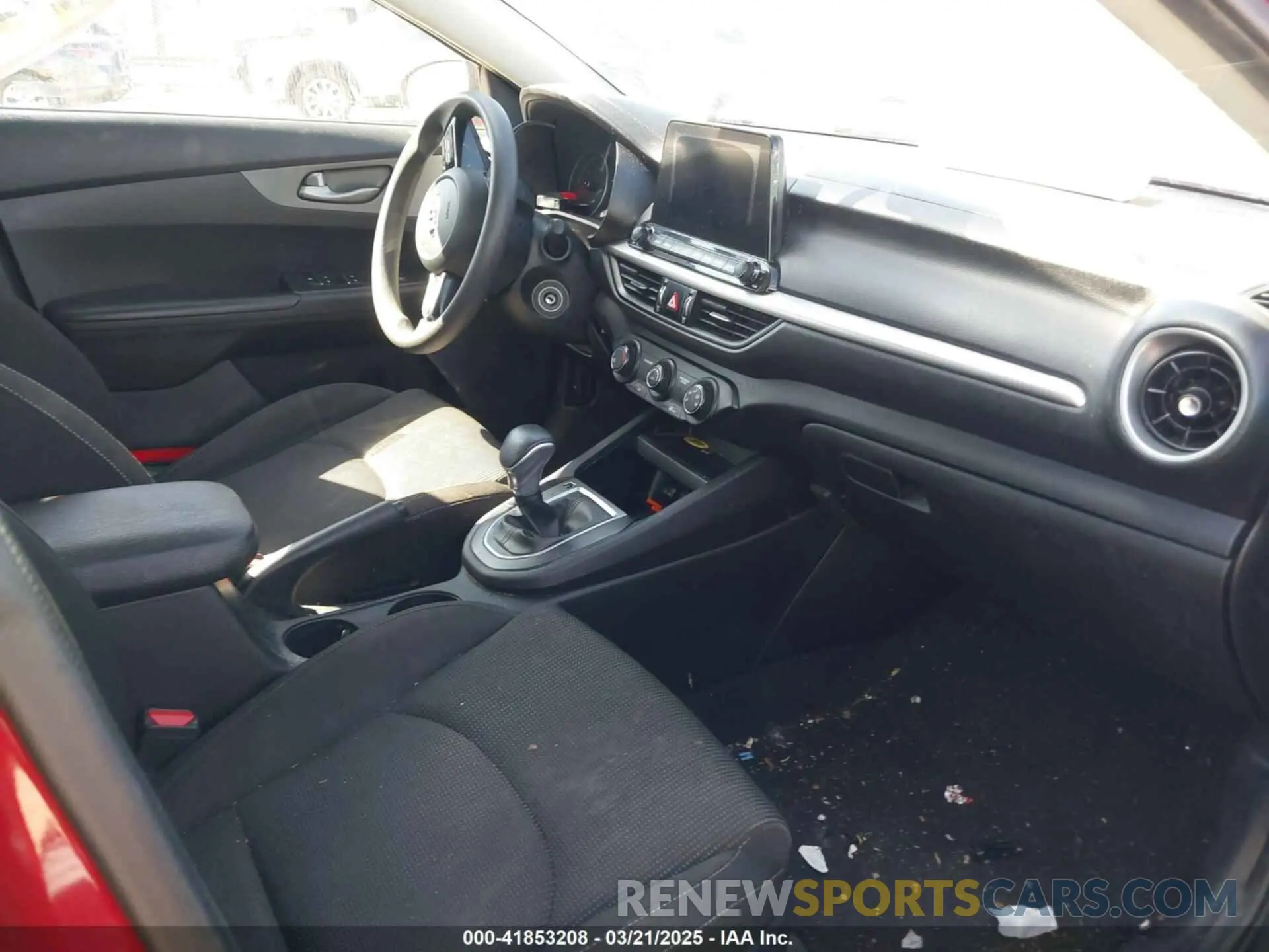 5 Photograph of a damaged car 3KPF24AD8LE182202 KIA FORTE 2020