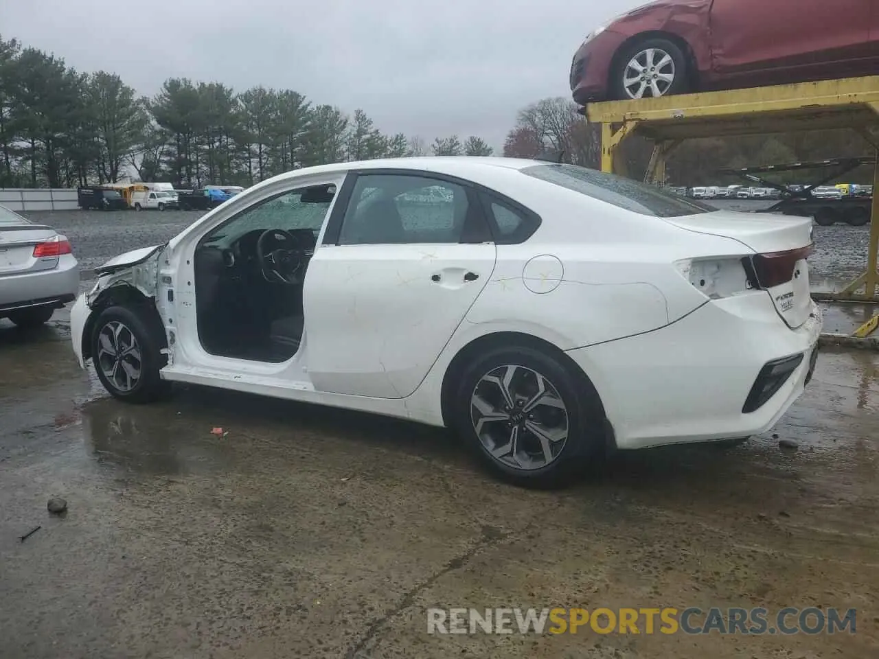 2 Photograph of a damaged car 3KPF24AD8LE184404 KIA FORTE 2020