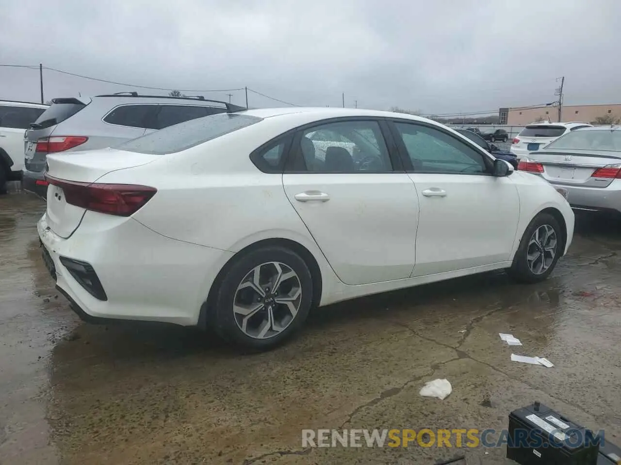 3 Photograph of a damaged car 3KPF24AD8LE184404 KIA FORTE 2020