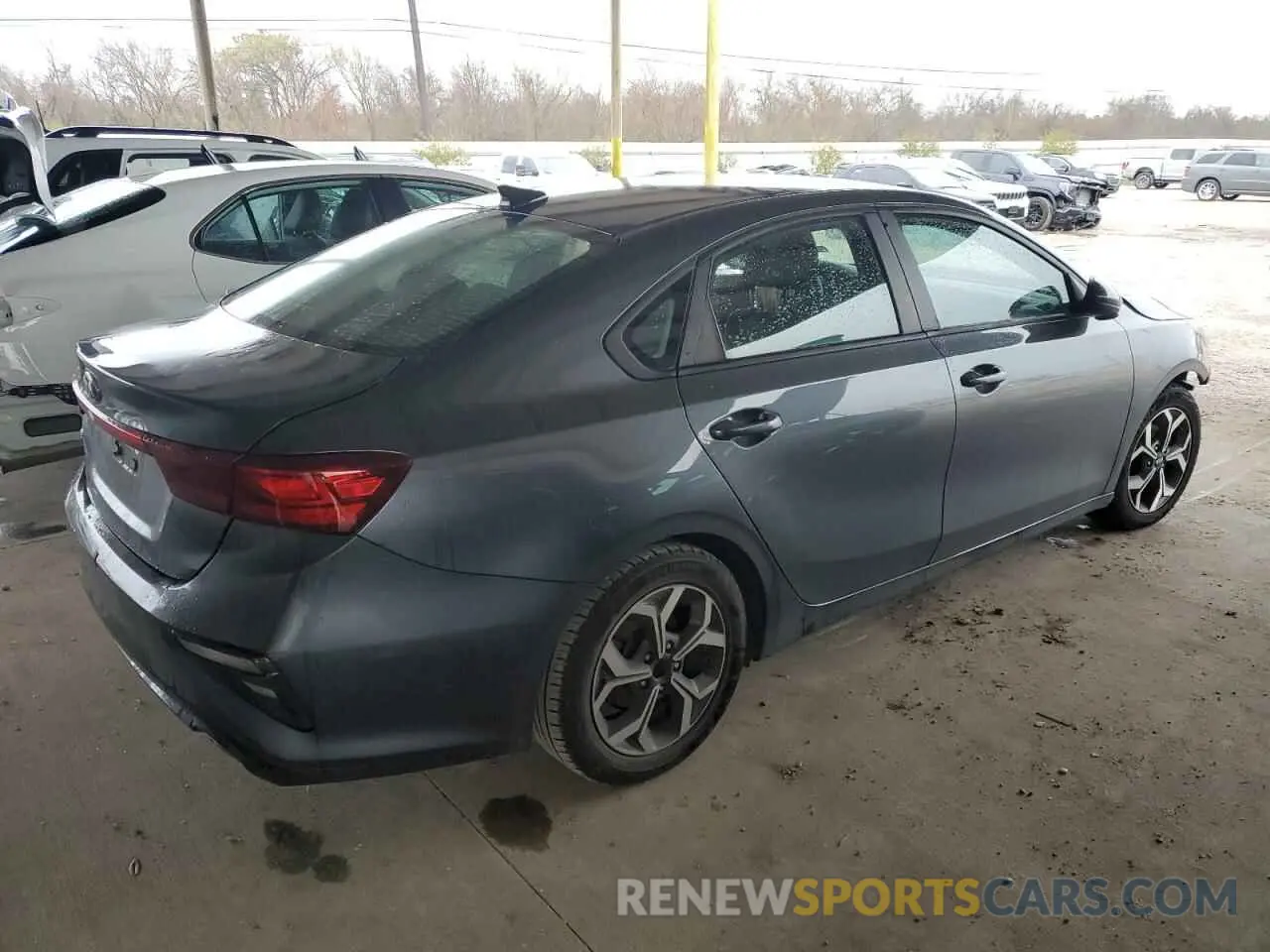 3 Photograph of a damaged car 3KPF24AD8LE190834 KIA FORTE 2020