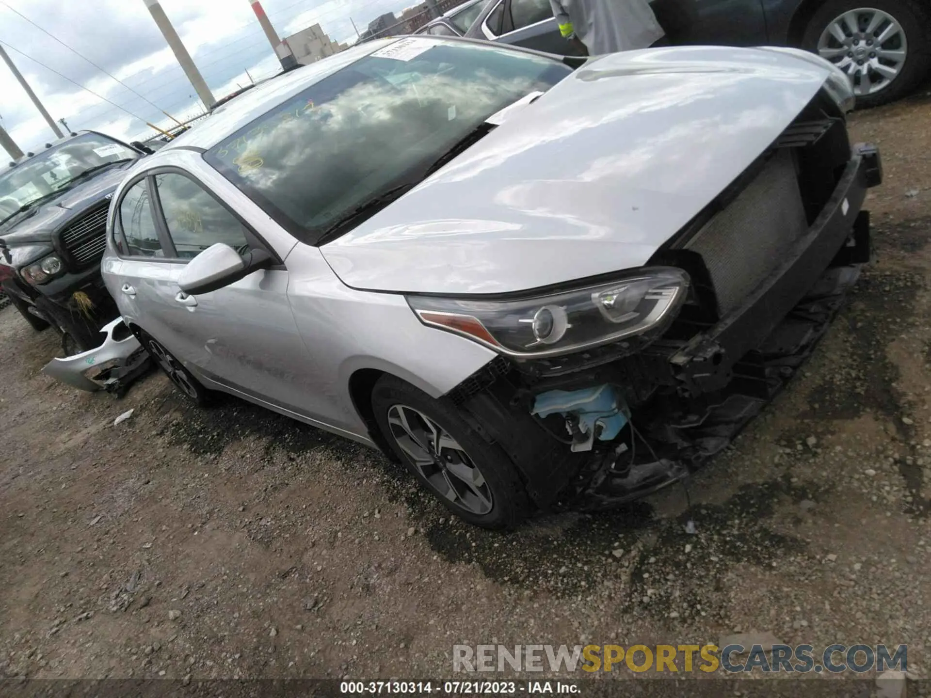 1 Photograph of a damaged car 3KPF24AD8LE191756 KIA FORTE 2020