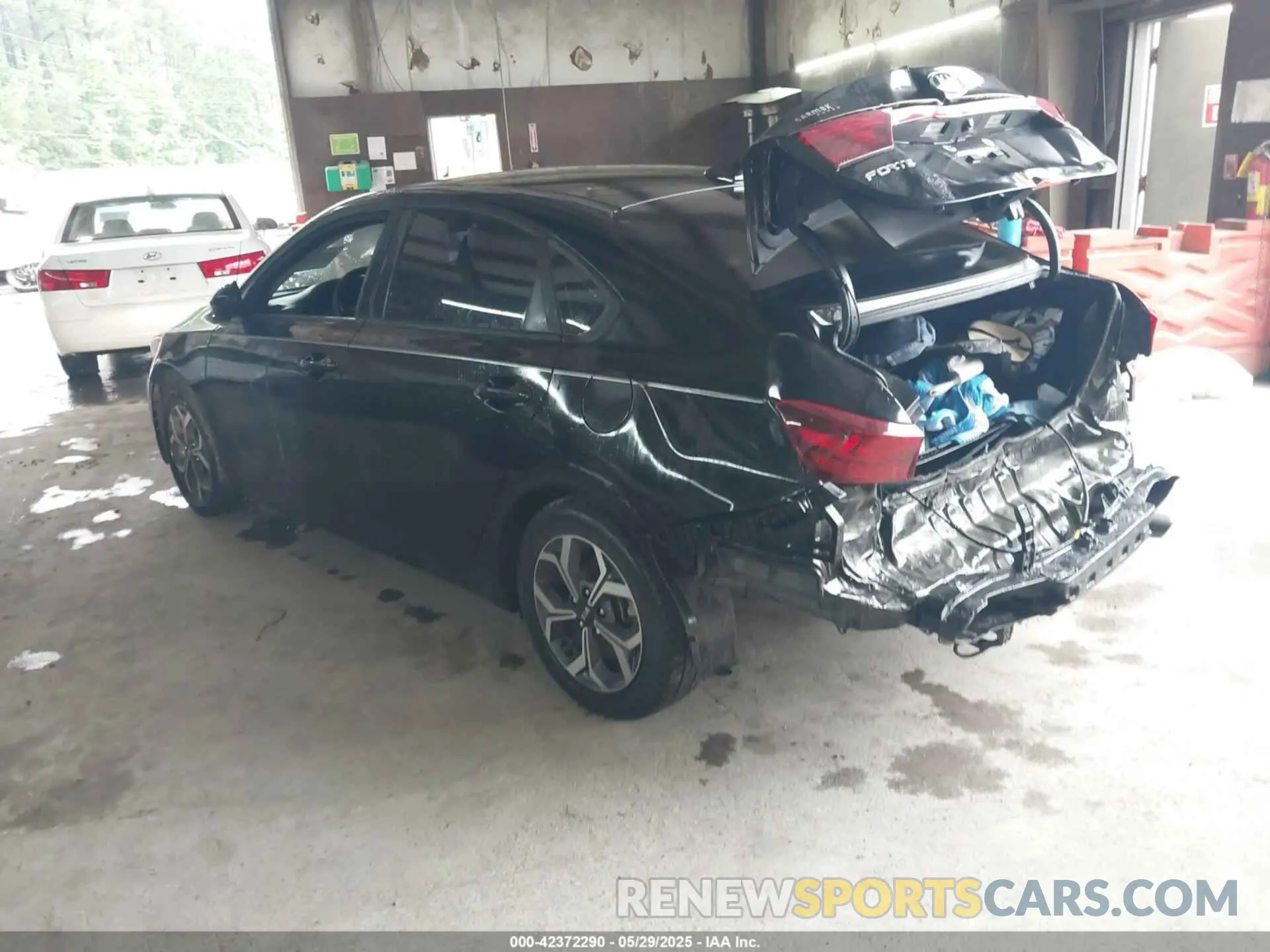 3 Photograph of a damaged car 3KPF24AD8LE194334 KIA FORTE 2020