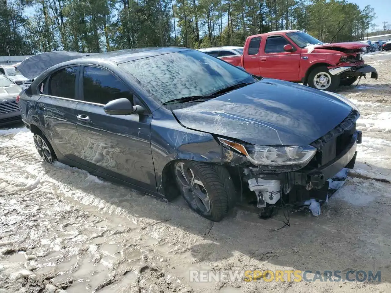 4 Photograph of a damaged car 3KPF24AD8LE210807 KIA FORTE 2020