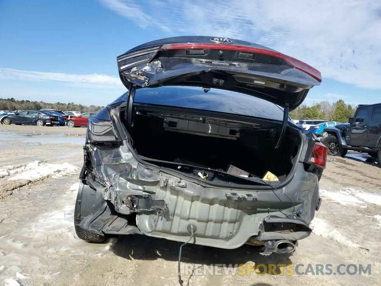 6 Photograph of a damaged car 3KPF24AD8LE210807 KIA FORTE 2020