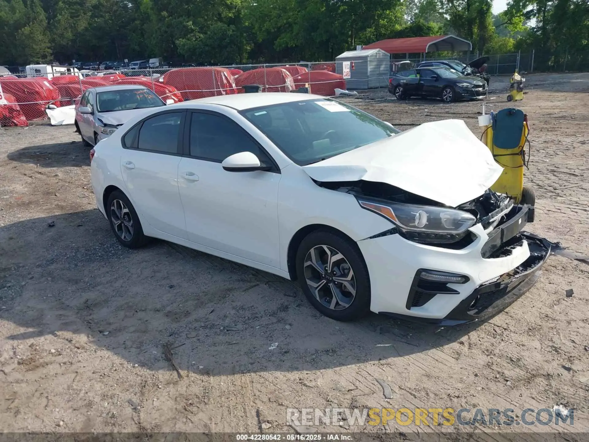 1 Photograph of a damaged car 3KPF24AD8LE211603 KIA FORTE 2020