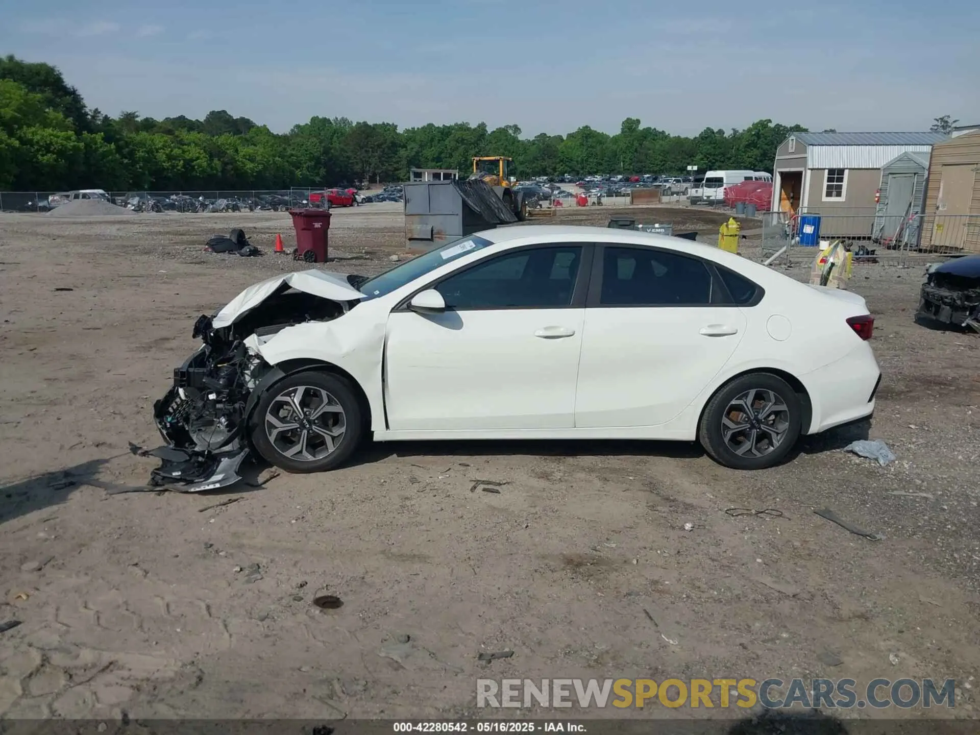 14 Photograph of a damaged car 3KPF24AD8LE211603 KIA FORTE 2020