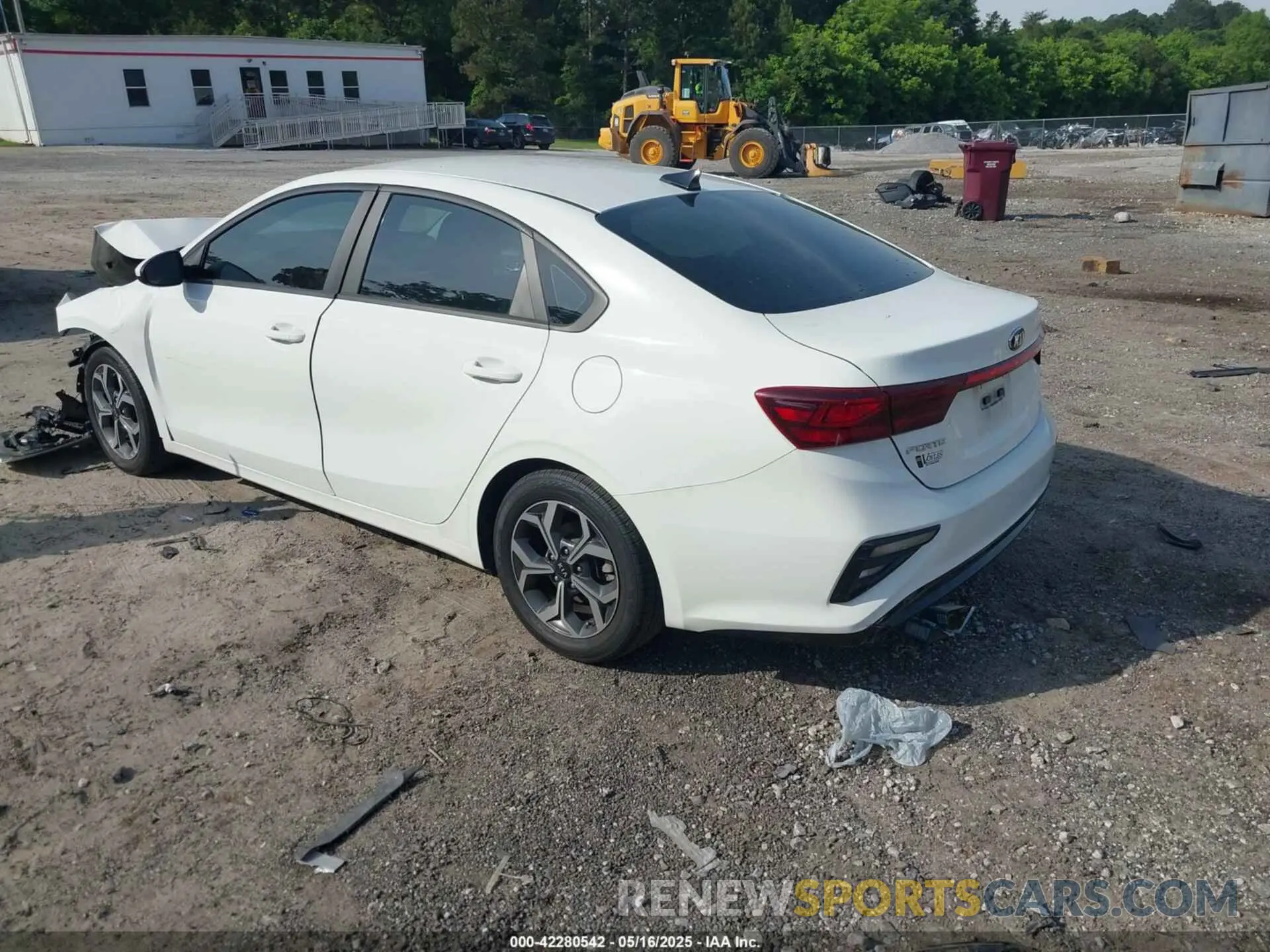 3 Photograph of a damaged car 3KPF24AD8LE211603 KIA FORTE 2020