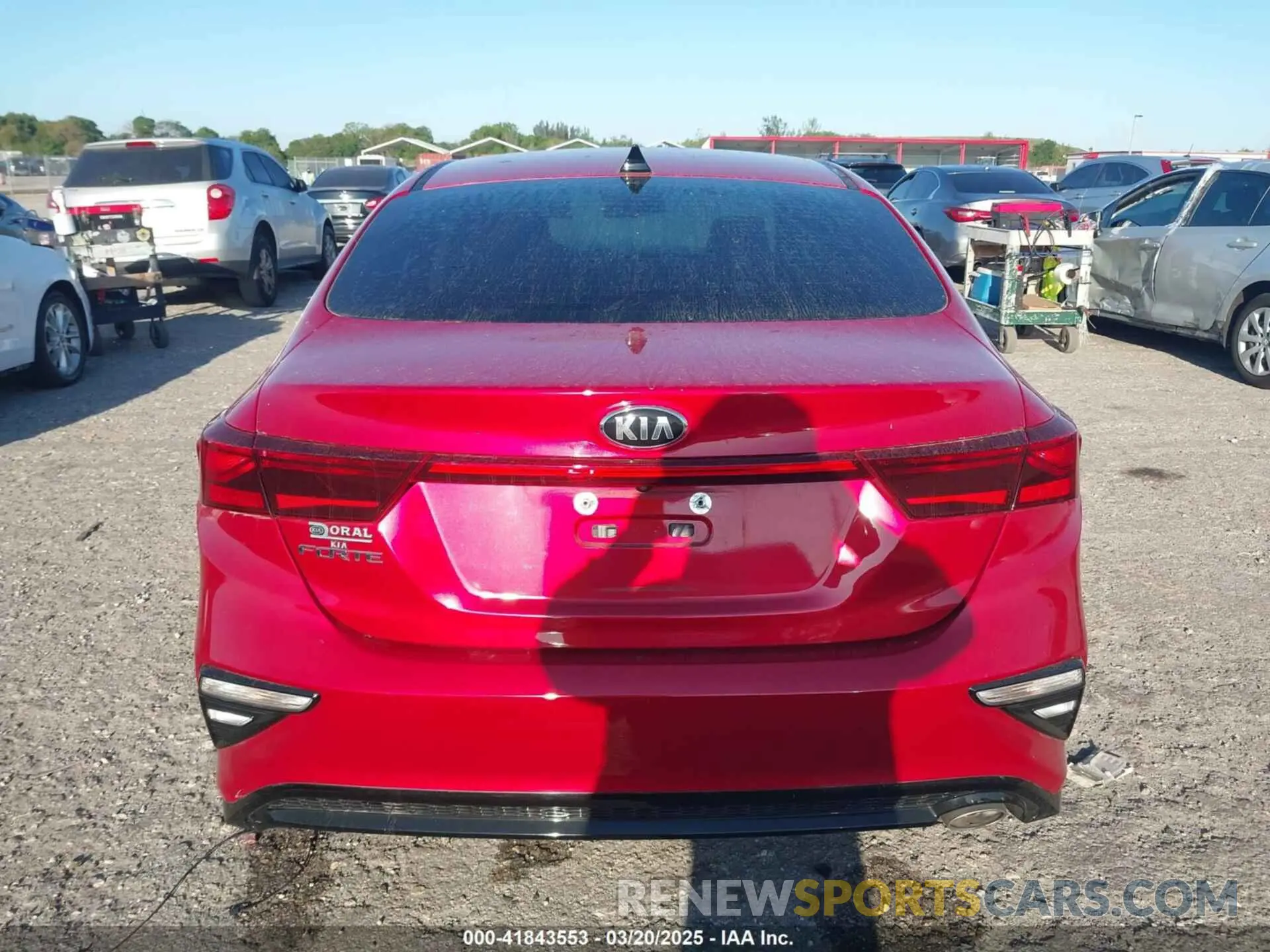 15 Photograph of a damaged car 3KPF24AD8LE212962 KIA FORTE 2020
